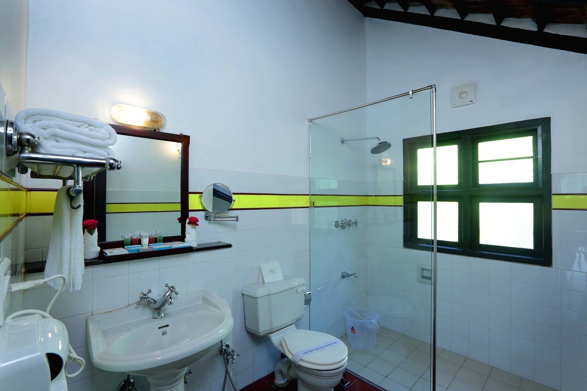 Nihara Resort And Spa Kochi Buitenkant foto